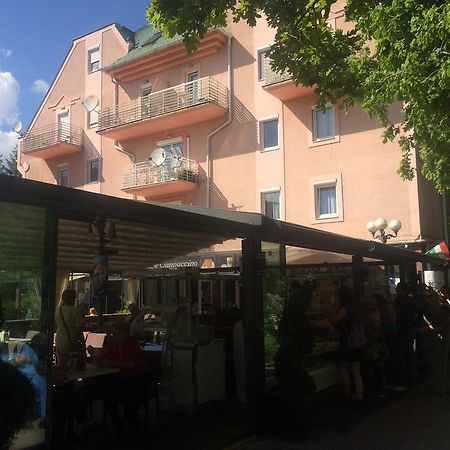 City Center Apartments Хевіз Екстер'єр фото